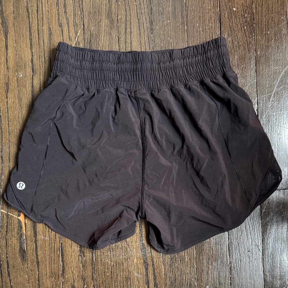 Lululemon Women's Hotty-Hot 2.5” High Rise Lined Shorts